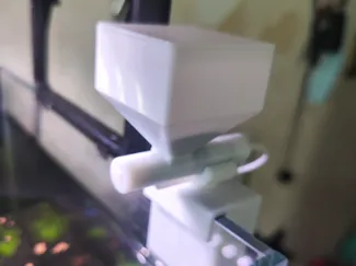 灯鱼喂鱼器
