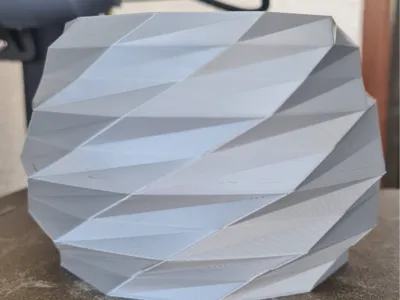 Simple Low poly Vase/planter