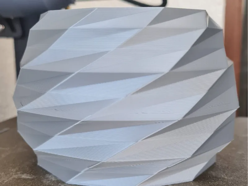 Simple Low poly Vase/planter