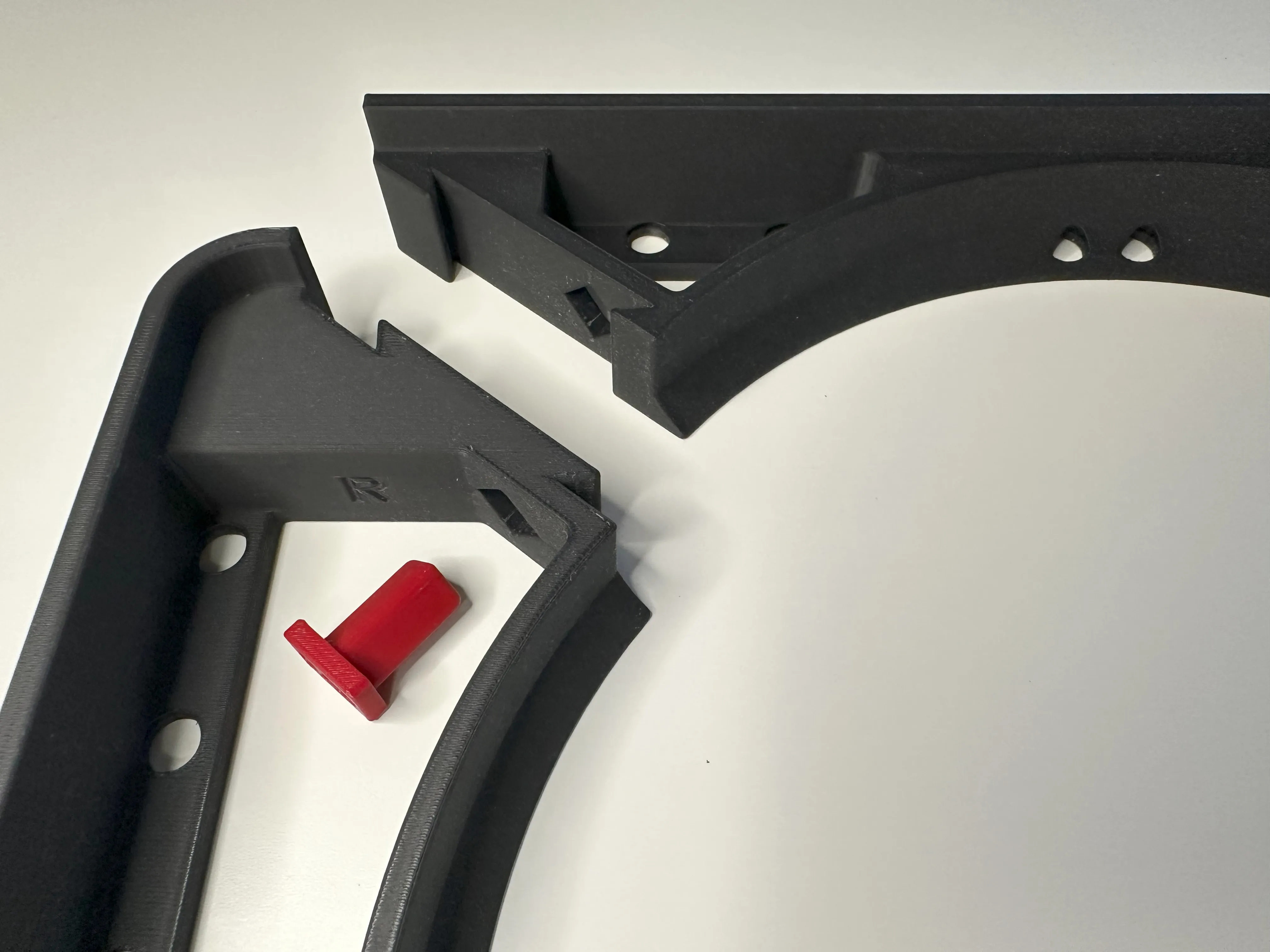 1. Attach the easy press fit TPU feet