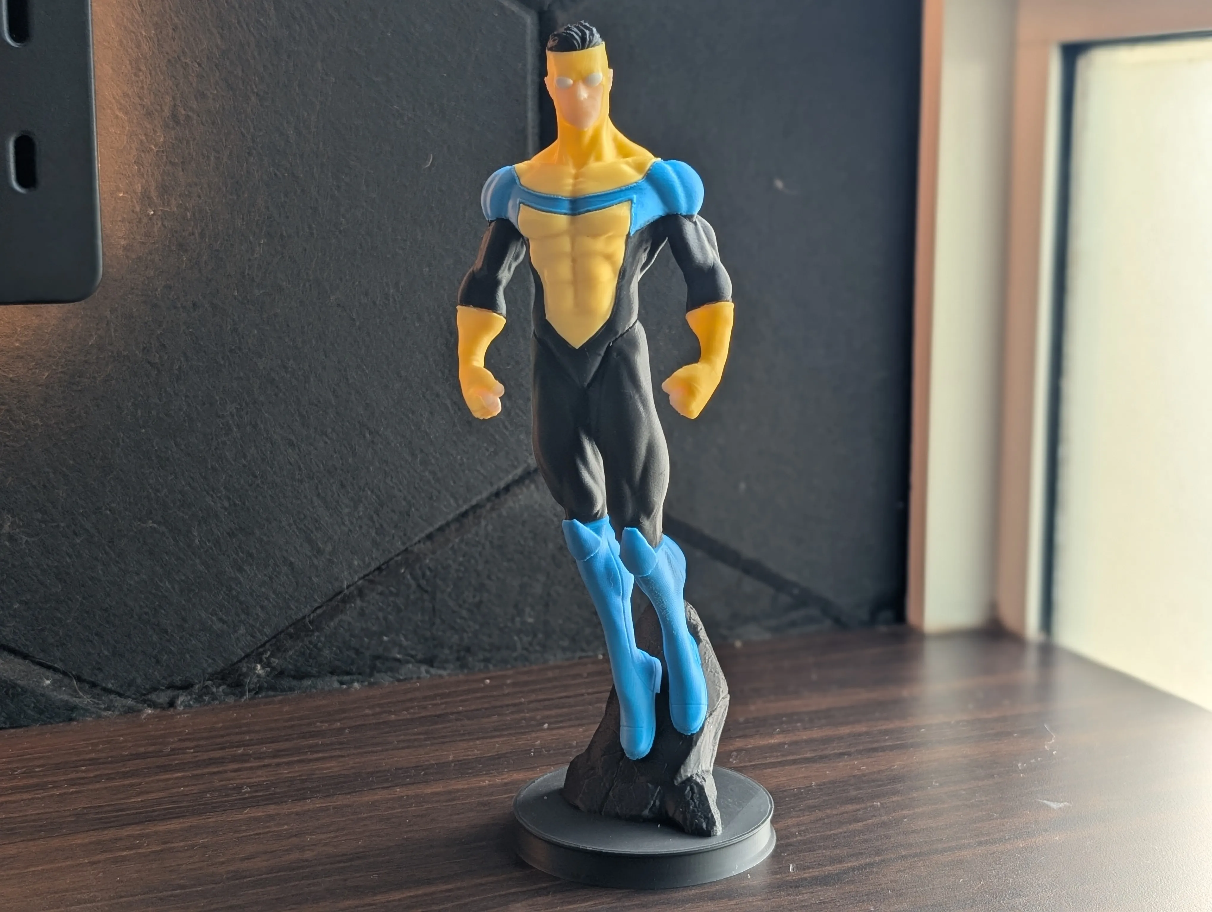 Invincible Blue Suit High-Detail Figure Remixed by Liroy MakerWorld ...