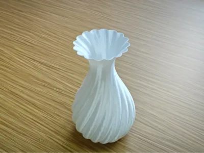 旋转花瓶