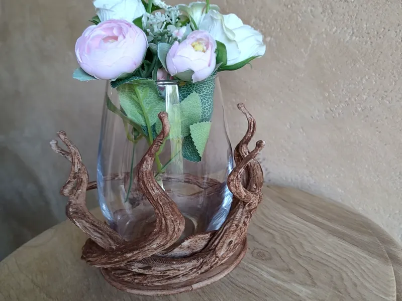 Scalable  Elegant Mystic Embrace Cup & Vase Holder