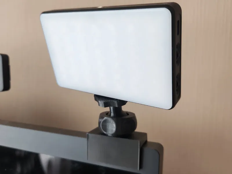 LG Ultrafine 5k mount