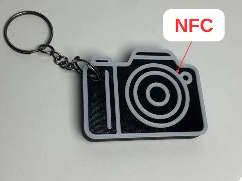 Camera logo NFC keychain