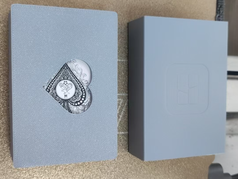 Poker card storage box with Tuozhu logo