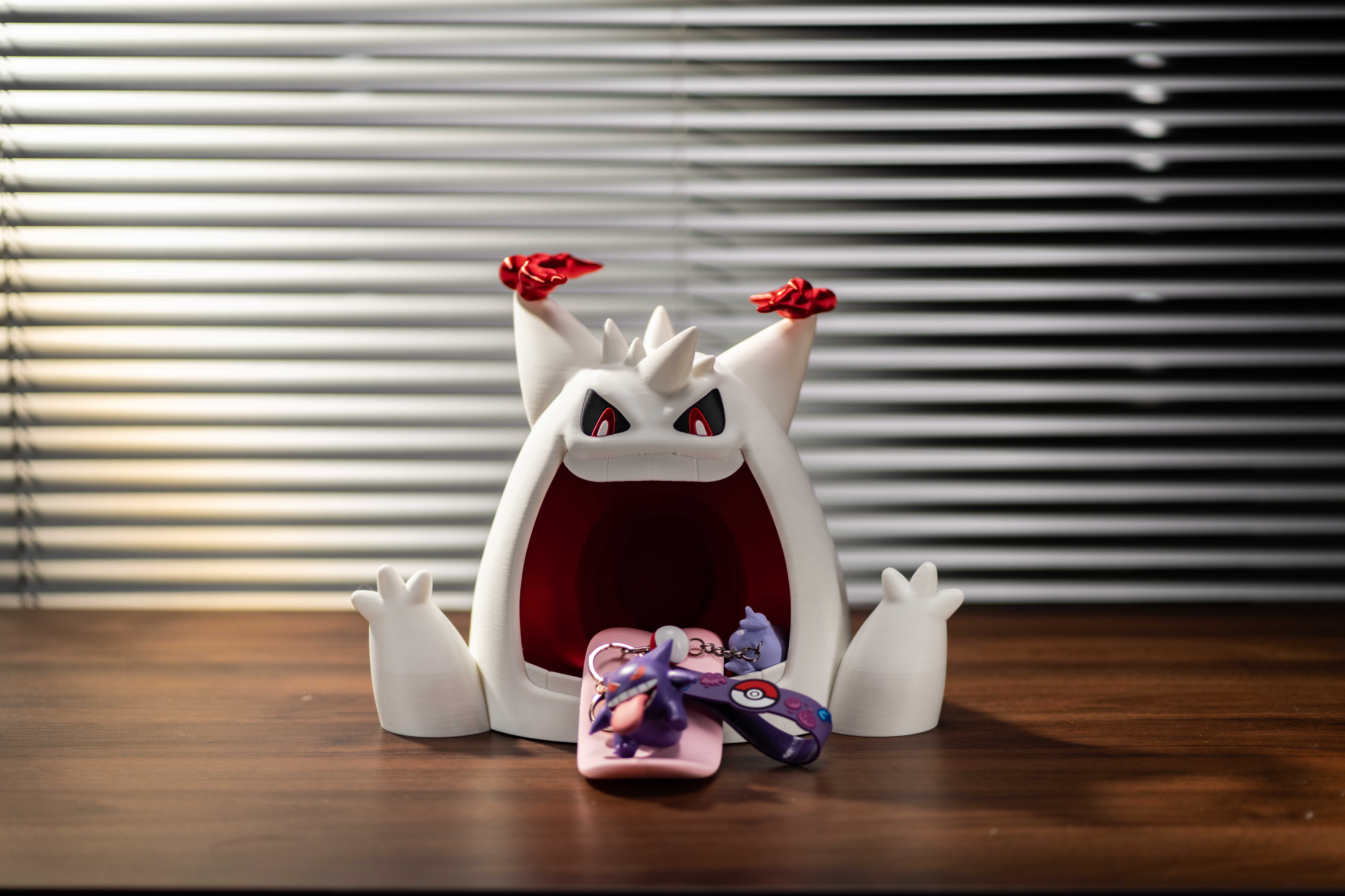094 Gengar Gigantamax Gengar (Ornament + Entryway Storage) - Free