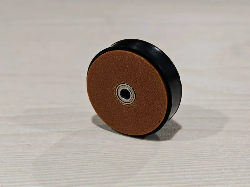 28.2mm带轮轮毂 7mm胎皮 配MR63ZZ 3*6*2.5轴承