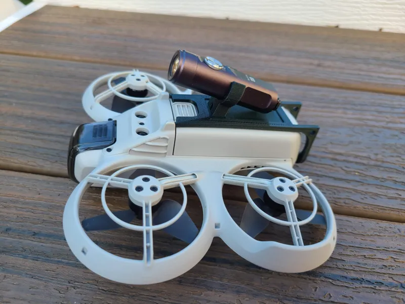 DJI Neo RovyVon Aurora A3 flashligh Mount