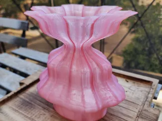 Flower-Shaped Vase - Organic Bloom Design