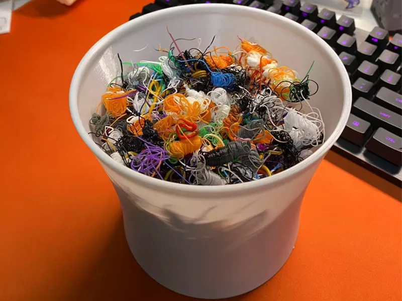 简约桌面小垃圾桶