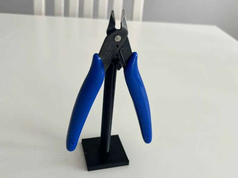 stand for pliers