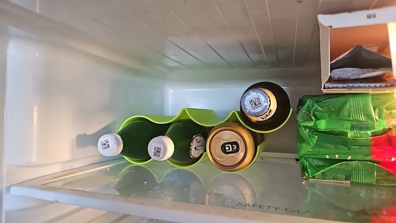 Can/Bottle storage