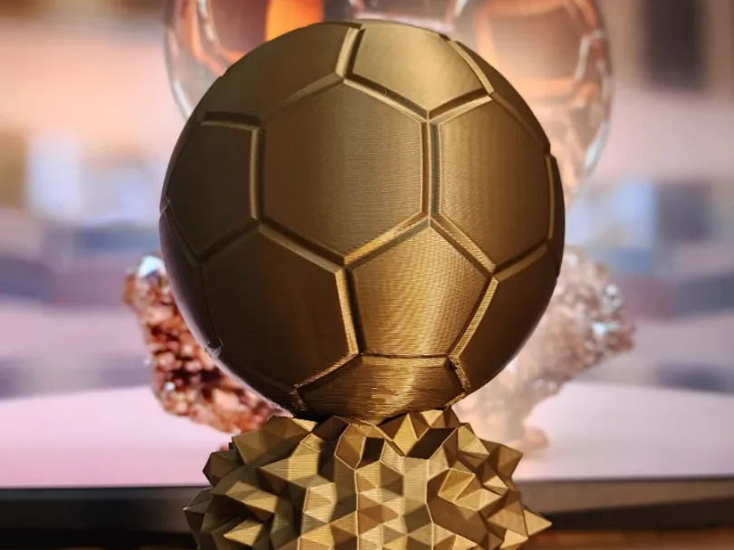 Ballon de football doré