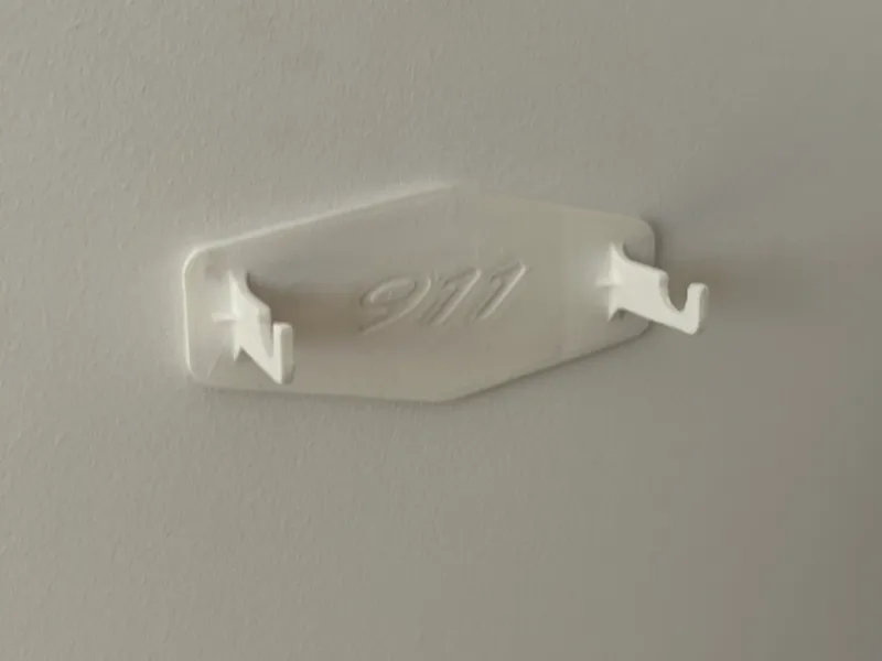 Rastar Porsche 911 GT2 RS 1/18 Wallmount Wallhook