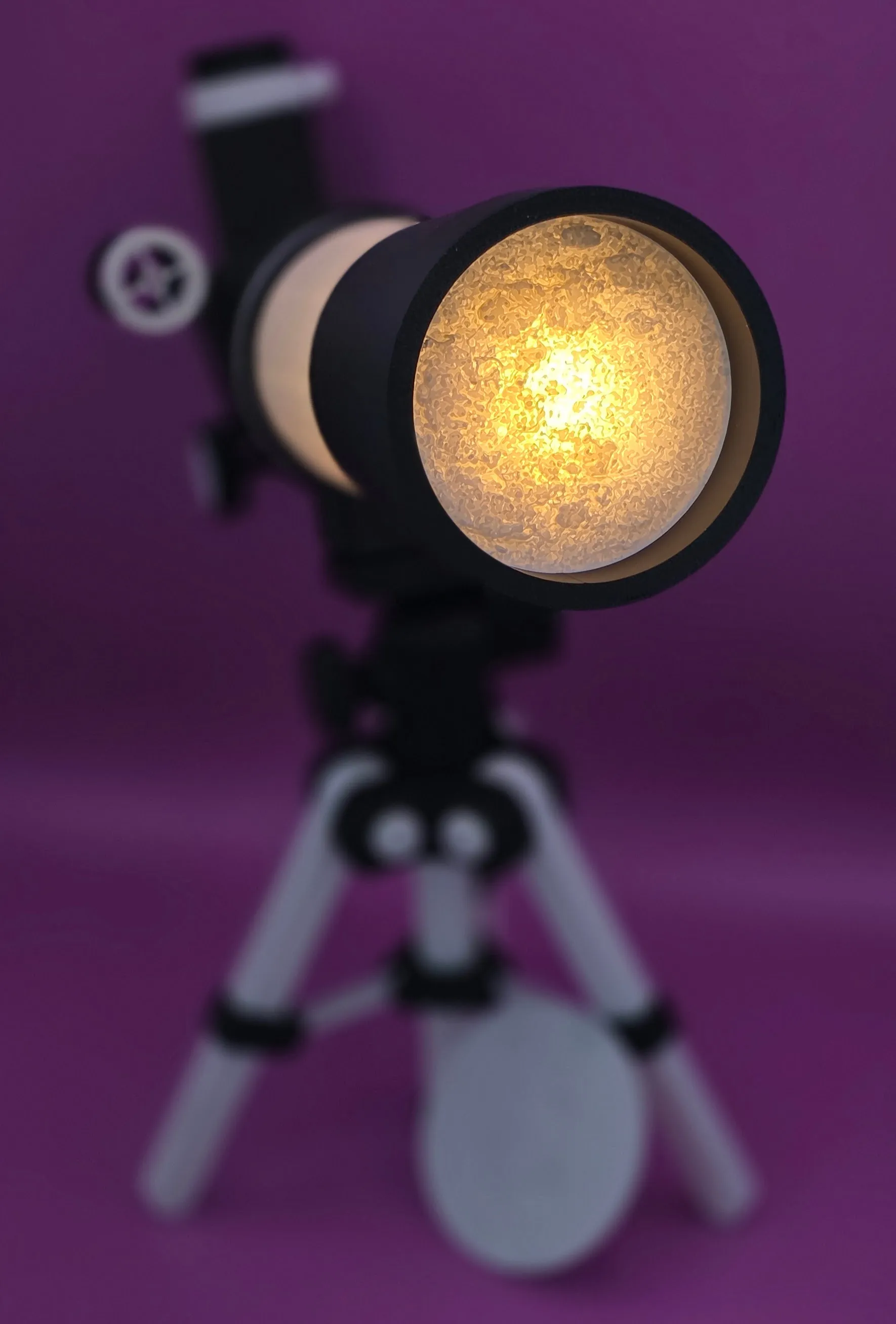 image of telescope showing the lithopane view of the moon