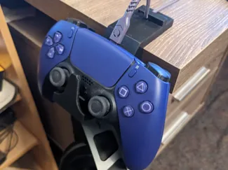 controller - headphone holder