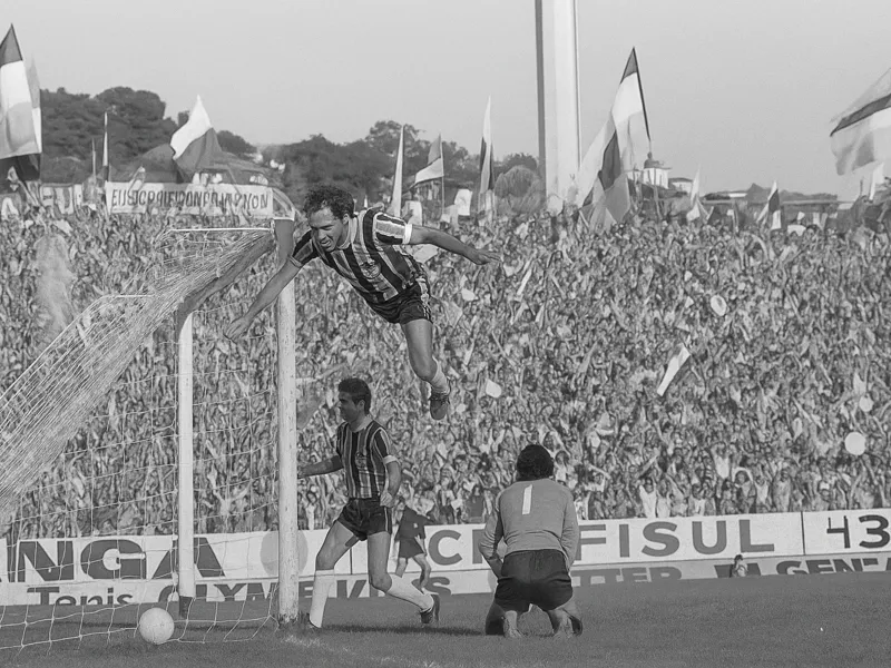 Gol de Andre Catimba em 1977 Grenal da decisão