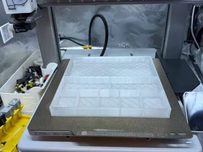 Super simple organizer tray
