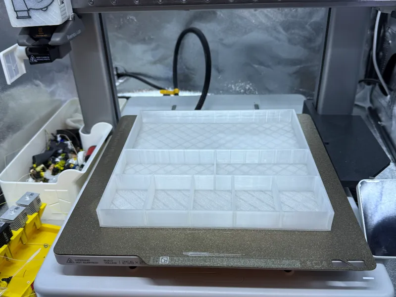 Super simple organizer tray
