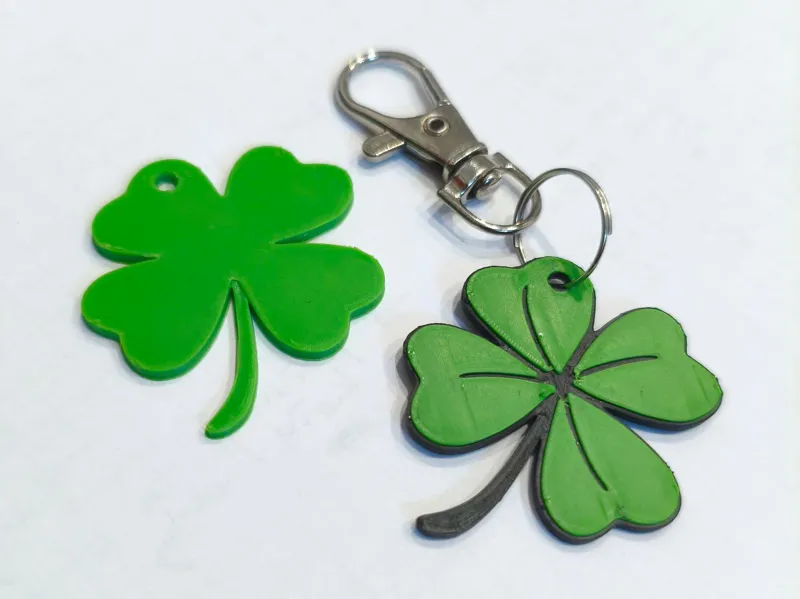 Four-leaf clover keychain