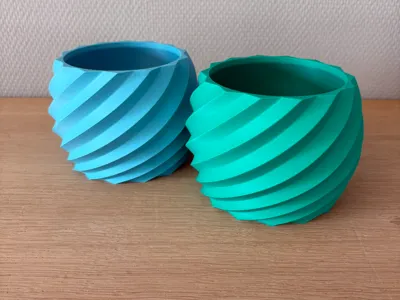 Pot with a Twist – A Modern Take on the Classic