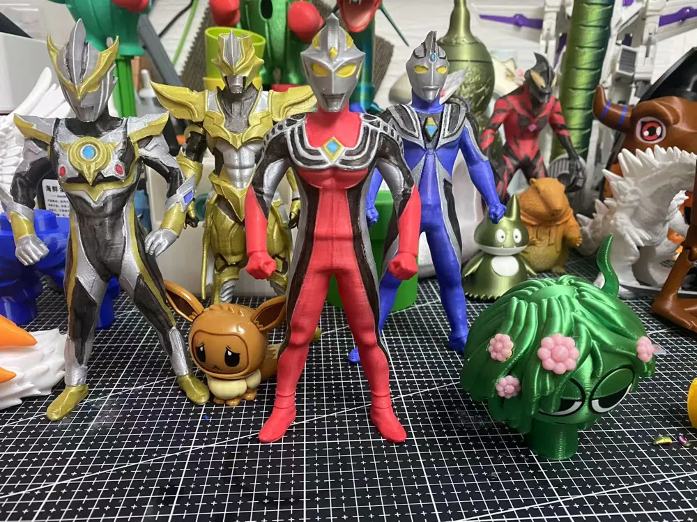 Serie Ultra Hero EX – Action Figure Ultraman Justice