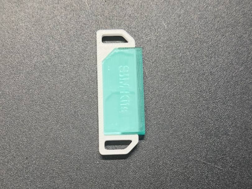 简约型透明SIM卡收纳盒和钥匙挂件​