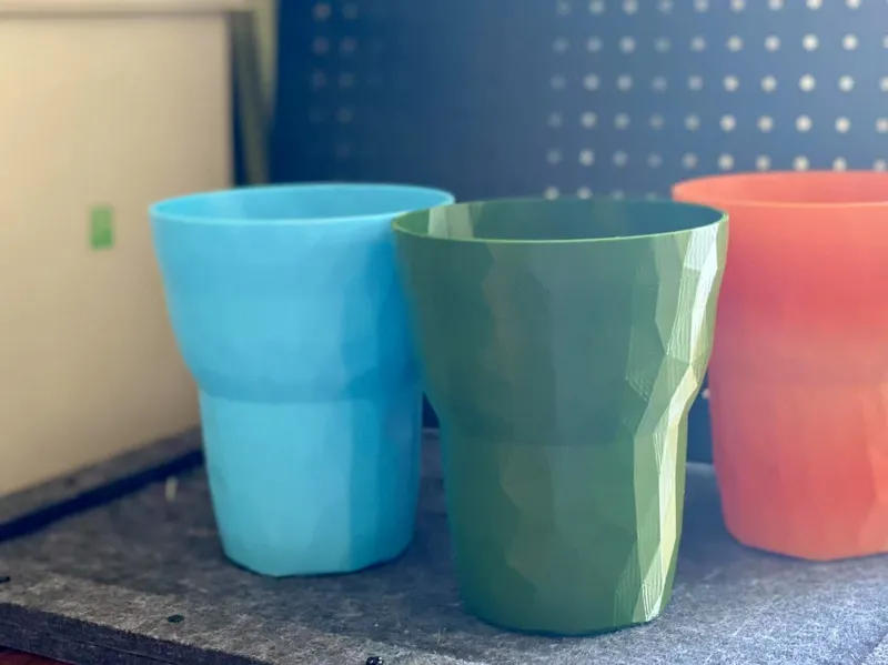 LOWPOLY 风格车载垃圾桶
