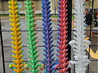 Four Dargon Holder for Grid wall