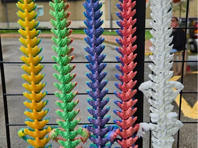 Four Dargon Holder for Grid wall