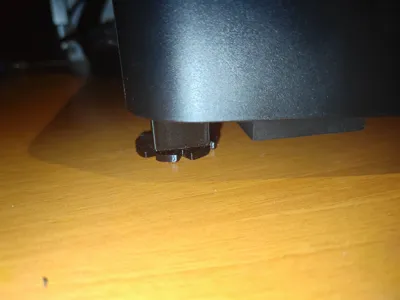 Adjustable base with screw