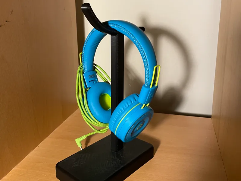 Minimalist Headphone Stand