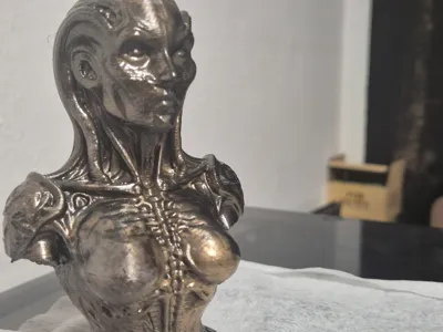 Alien Woman Bust 
