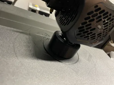 Tire pen stand