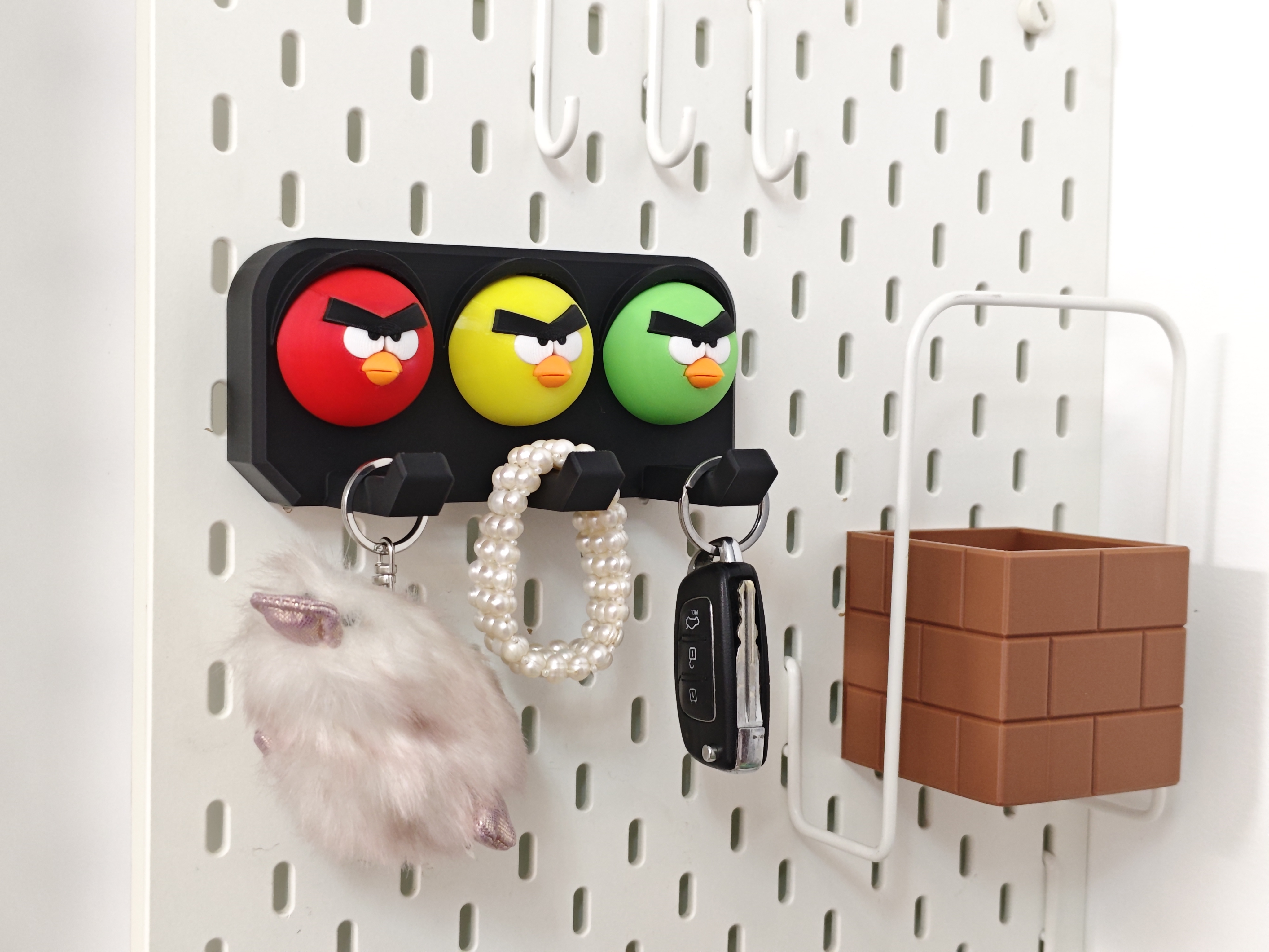 Hungry &Angry boxとタグキーホルダーセット KNEX Angry Birds Lightning Bird vs. Space Minion Pig Set 72005