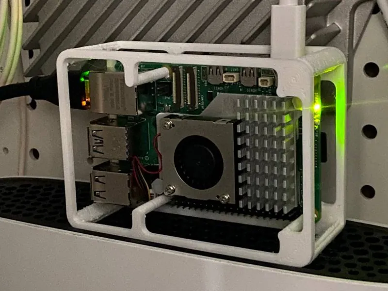 Minimal Raspberry Pi 5 case