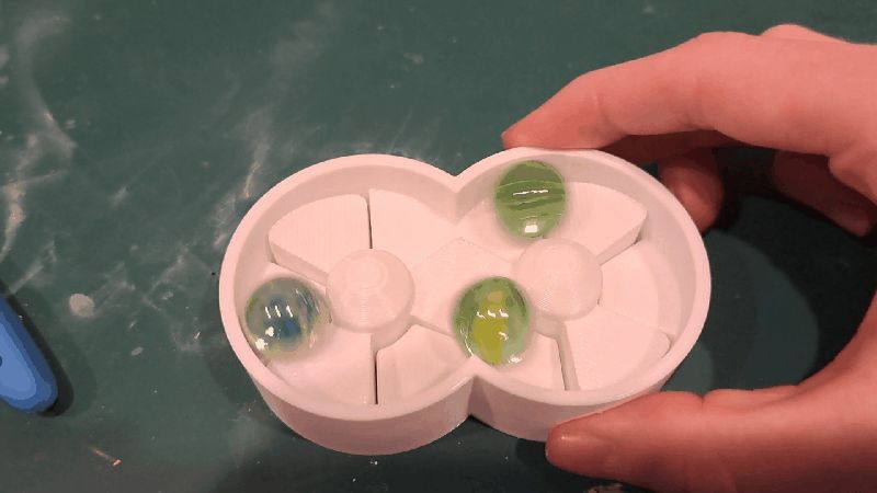 Satisfying Mini Marble Spinner Figure 8 