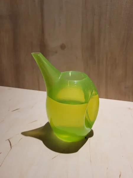 Arrosoir au design fin et épuré