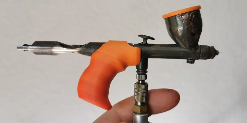 Airbrush Grip and Cap