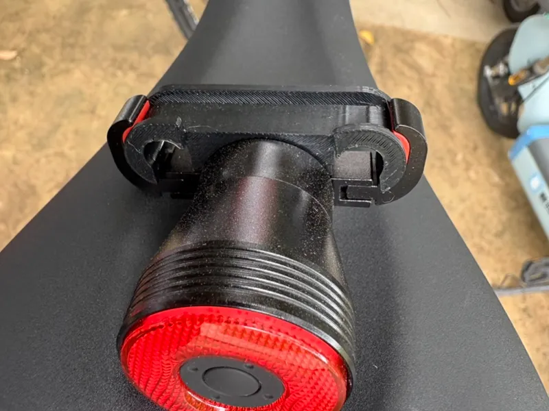 洛克兄弟Q5车尾灯43mm座弓适配器