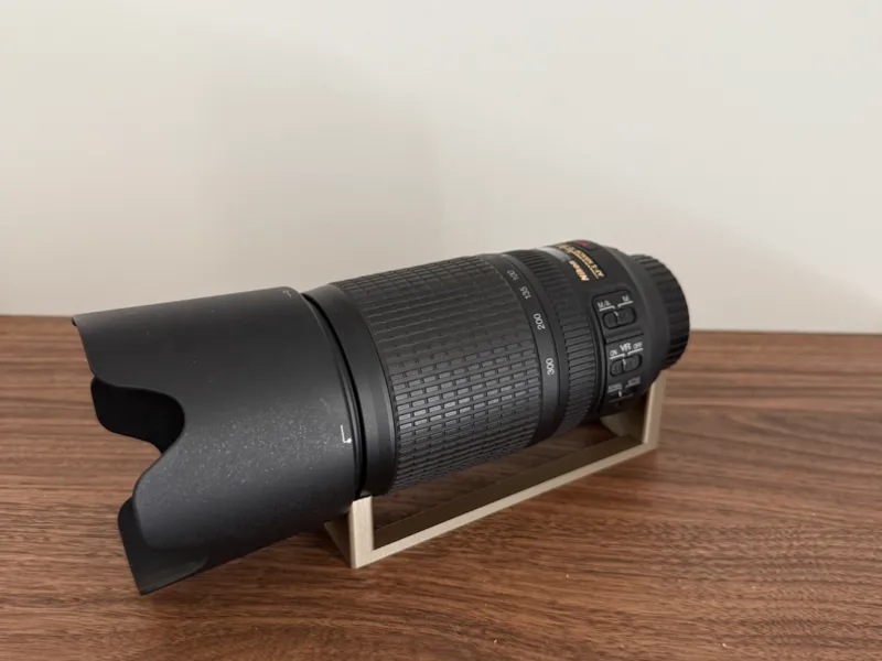 Nikkor 70-300 AF-S VR F4.5-5.6 stand