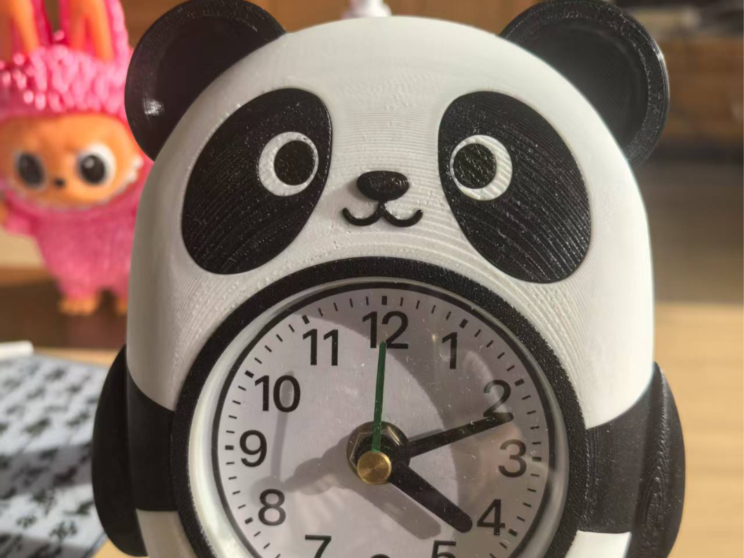 熊猫抱钟