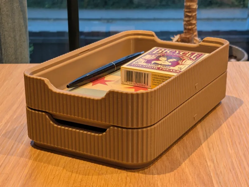 Snap fit organiser tray