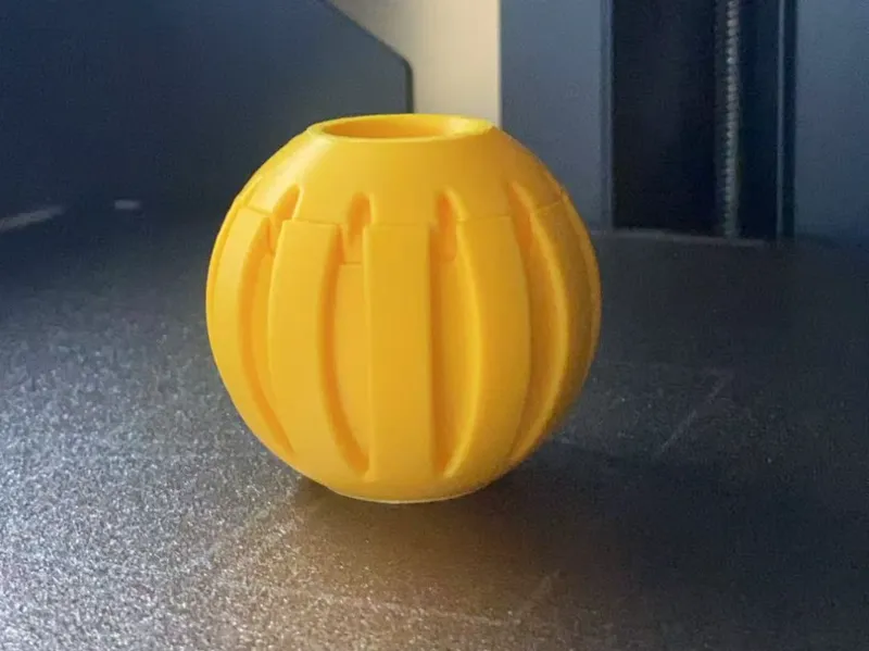 可旋转的玩具球