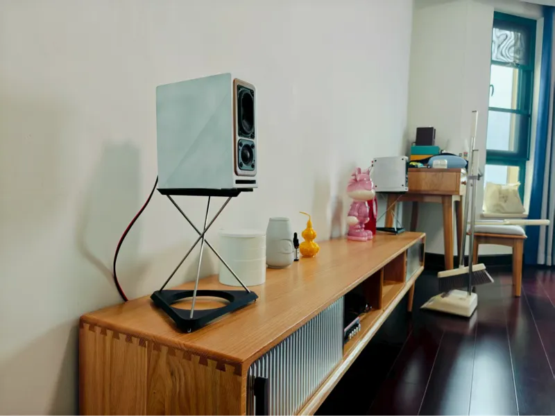 简约音箱支架适合桌面音箱