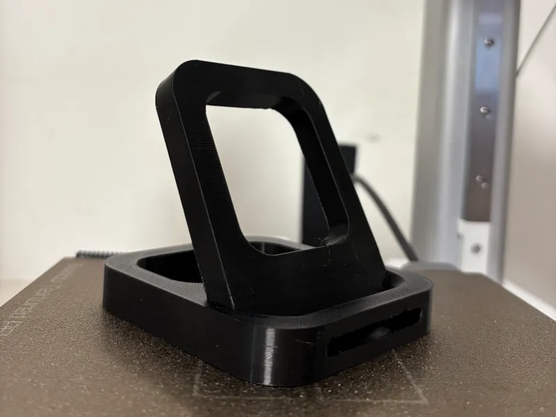 iPhone 16 Pro 30°桌面支架