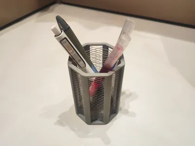 Overhang Bridge Pen Holder