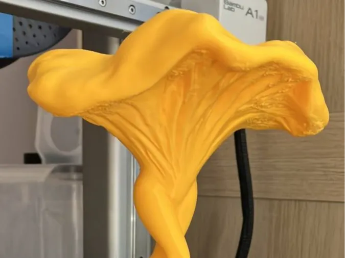 Marlyn Mushroom Scalpture-Iconic Funghus with legs