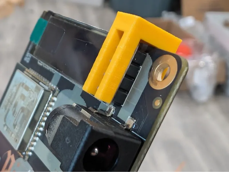 Bitaxe Distributor LED Screen Clip for Shipping